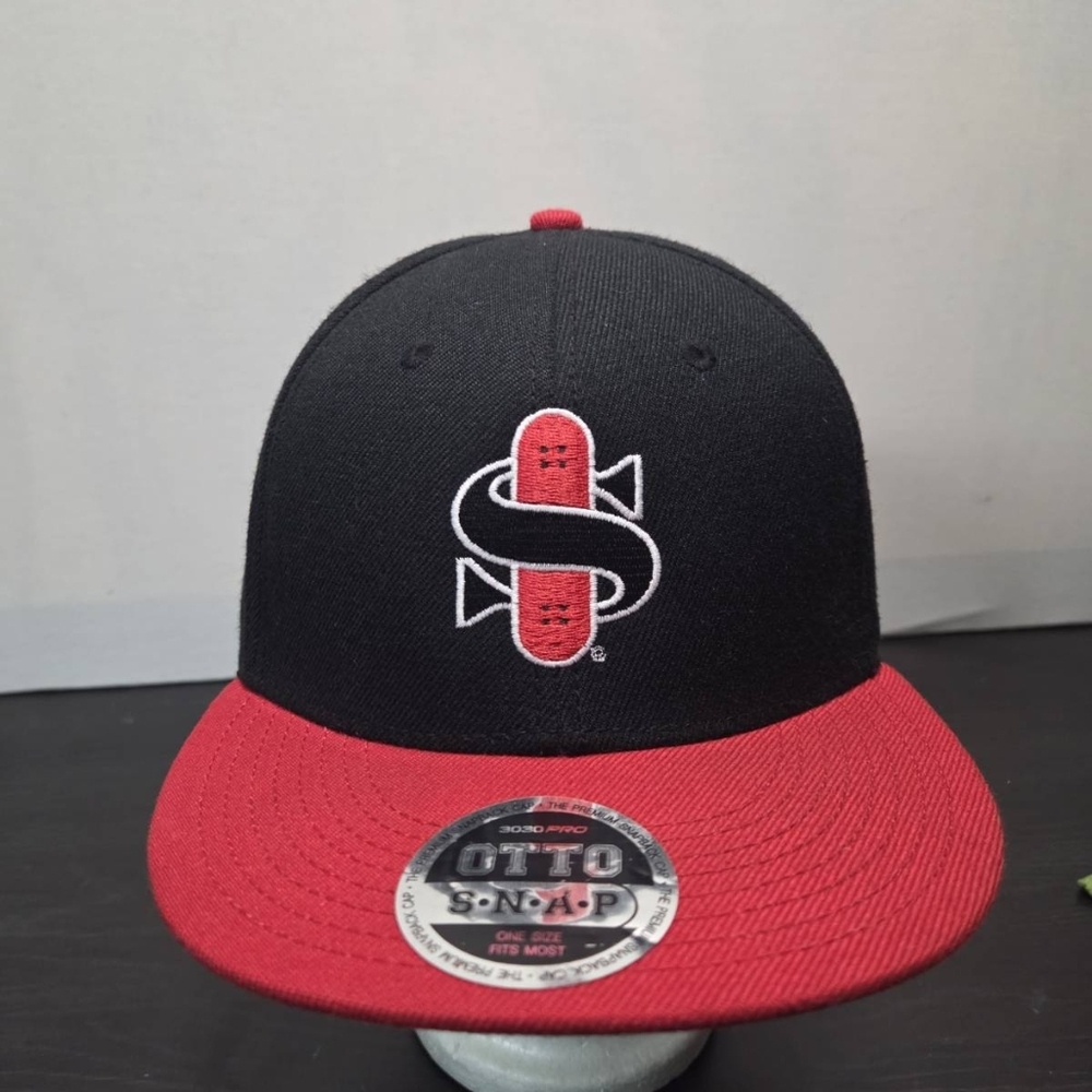 an "OTTO Snap" snapback with a custom embroidered logo.